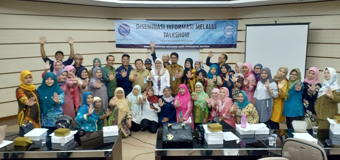 BNN Kota Tangerang Selatan Gelar Diseminasi Informasi Melalui Talkshow BNN Kota Tangerang Selatan Gelar Diseminasi Informasi Melalui Talkshow