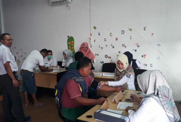 Cegah Lakalantas Arus Mudik, BNN Kota Tangerang Selatan Tes Urine Terhadap Awak Bus