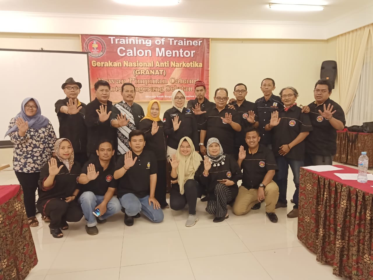 BNN Kota Tangerang Selatan Narasumberi Kegiatan Training of Trainer (TOT) para calon Mentor Gerakan Nasional Anti Narkotika (GRANAT) Kota Tangerang Selatan BNN Kota Tangerang Selatan Narasumberi Kegiatan Training of Trainer (TOT) para calon Mentor Gerakan Nasional Anti Narkotika (GRANAT) Kota Tangerang Selatan