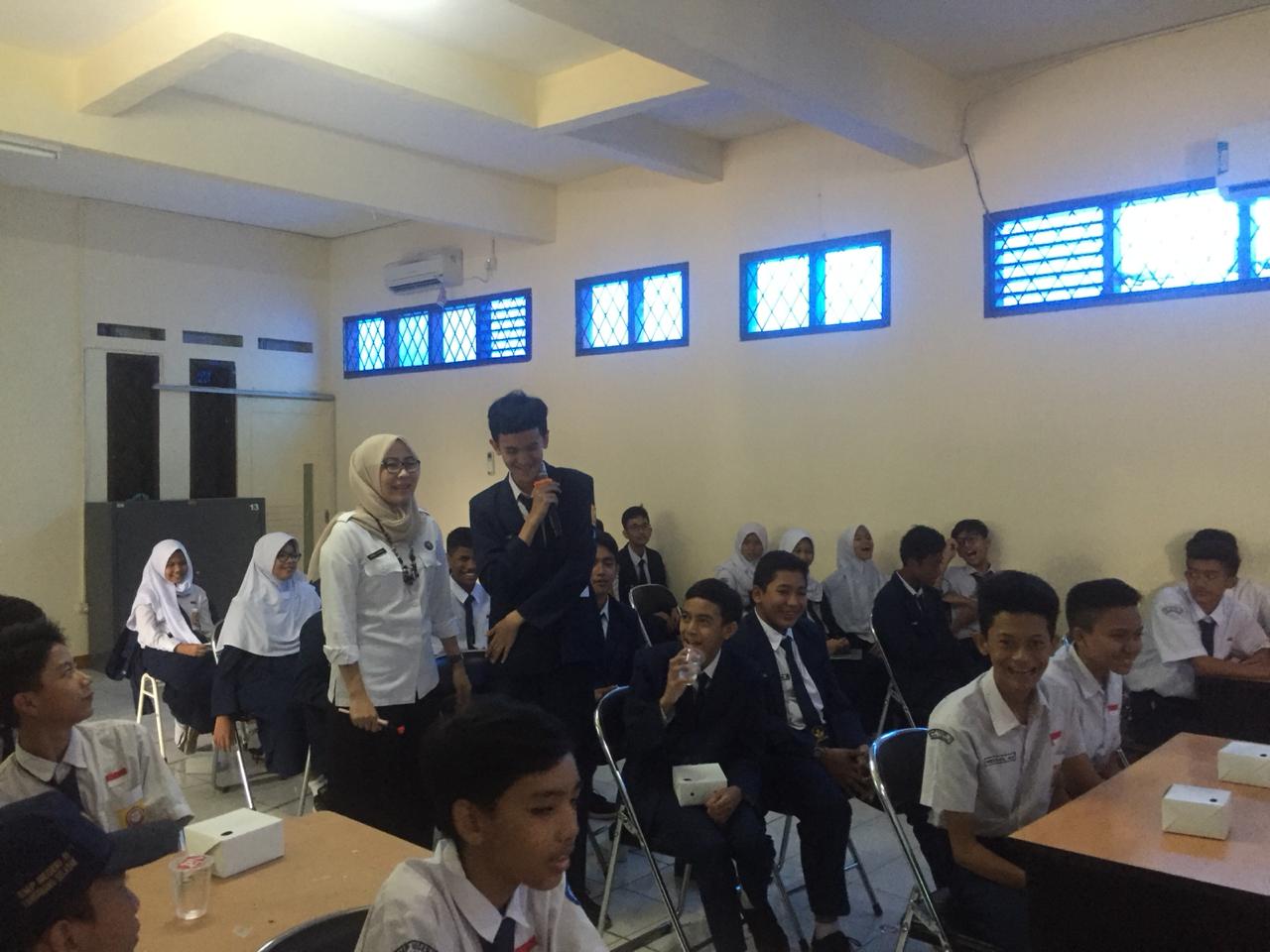 BNN Kota Tangerang Selatan Berikan Penyuluhan Bahaya dan Jenis Narkoba pada Seminar Anti Narkoba di SMPN 11 Tangerang Selatan BNN Kota Tangerang Selatan Berikan Penyuluhan Bahaya dan Jenis Narkoba pada Seminar Anti Narkoba di SMPN 11 Tangerang Selatan